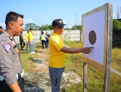 Kapolres Kampar Persiapkan Personil untuk Pengamanan Pilkada dengan Latihan Menembak
