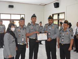 Jagoan Ragil, Rutan Bangil Kanwil Kemenkumham Jatim Berikan Reward Pegawai Teladan Periode April 2024