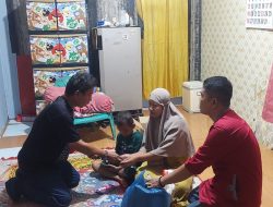 Pewarta Polrestabes Medan Berikan Tali Asih dan Bantuan Uang Duka kepada Istri Almarhum Surya Irwandi