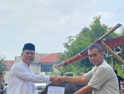 HK Grub Bersama IKMKB Bagikan Daging Kurban Pada Masyarakat Sekitar Mess Pemda Bengkalis