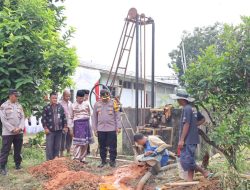 Polres Kuansing Gelar Bantuan Sosial Penyerahan Air Bersih dalam Rangka HUT Bhayangkara ke-78