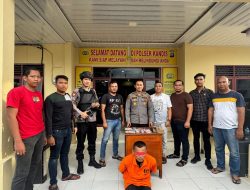 Tangkap pelaku penyalah guna narkoba, Unit Reskrim Polsek Kandis amankan seorang pria di sebuah rumah di Kelurahan Telaga sam sam Kecamatan Kandis 