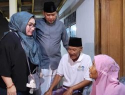 Usai Diperiksa Kesehatan Gratis, Bah Adun Terharu Diantar Pulang Tri Adhianto