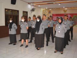 Perkuat Sinergi, Pegawai Rutan Bangil Kanwil Kemenkumham Jatim Ikuti Apel Pagi Bersama Menteri Hukum dan HAM Yang Baru