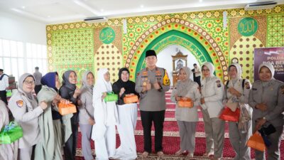 Polda Riau Kembali Gelar Doa Bersama dan Berbagi Tali Kasih Dalam Rangka Pilkada Damai