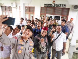 Kapolda Riau Pantau Rapat Pleno KPU Rohil, Ajak Semua Pihak Jaga Persatuan dan Kedamaian