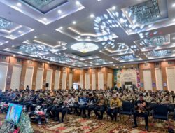 Plh. Dirjen Bina Adwil Pastikan Pelaksanaan Kebijakan Tepat Sasaran di Rakor Pembinaan Kecamatan Se-Jatim