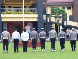 Tekankan Pelayanan Prima dan Jauhi Pelanggaran, Kapolres Kuansing Pimpin Apel Pagi, 