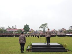 Wakapolda Riau Pimpin Upacara Bendera Hari Kesadaran Nasional