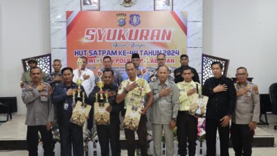Peringati HUT Satpam ke 44, Polres Pelalawan Gelar Syukuran dan Pemotongan Tumpeng