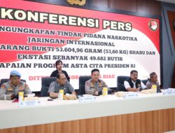 Amankan 53,60 Kilogram Sabu dan 49.682 Butir Ekstasi, Polda Riau Ringkus 4 Tersangka Jaringan Narkotika Internasional