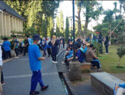 Budayakan Hidup Bersih, Clean The City Gelar Aksi Bersih-Bersih di alun-alun Kota Bogor
