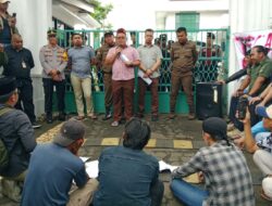 Gara-gara Kades Madun, Kejari Cibinong Didemo dan Kantor Desa Bakal Disegel Warga