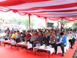 Polda Riau Serahkan 2.250 Paket Bantuan Sosial kepada Mahasiswa