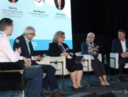 Hutama Karya Bangun Negeri Bersama Srikandi Tangguh dan Profesional