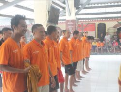 Penuh Keceriaan, Rutan Bangil Gelar Lomba Estafet Sarung Untuk Warga Binaan Memperingati HBP ke-61