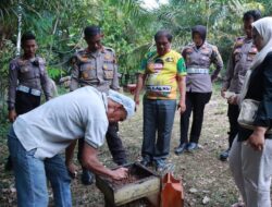 Patroli Jelajah Desa, Kapolres Kampar Jalin Sinergi dengan Petani Lebah di Hutan Kemasyarakatan Alam Mahligai