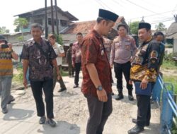 Pinta Segera Dapat Perbaikan !! Kapolsek Pebayuran Tinjau Jembatan Rusak Di Bantarjaya