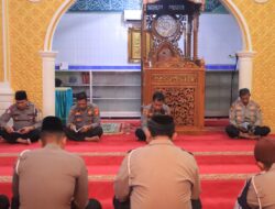 Tunjukkan Komitmen Polri dalam Upaya Menjaga Kemanusiaan dan Ketenangan, Kapolres Kampar Pimpin Pengajian Yasinan Rutin Malam Jumat