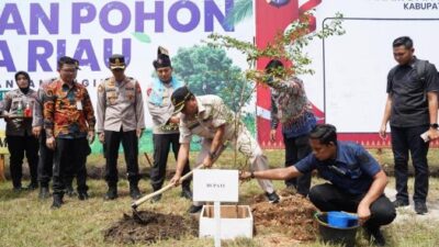 Penghijauan di Kuansing, Kapolda Riau: Tanam Pohon untuk Bank Oksigen