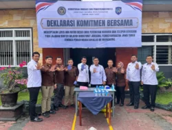Tindak Lanjut Deklarasi Komitmen Bersama Berantas Peredaran Gelap Narkoba Dan Handphone Ilegal, Petugas Lapas Tulungagung Dan Warga Binaan Pemasyarakatan Laksanakan Tes Urine