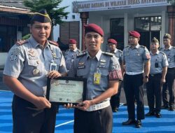 Wujud Apresiasi Pimpinan, Dua Pegawai Rutan Surakarta Peroleh Reward Sebagai Ruska Swadharma