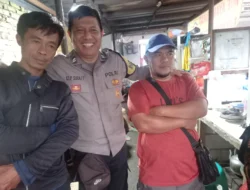 Polsek Megamendung Sambangi Warga, Bhabinkamtibmas Imbau Warga Desa Gadog Waspadai TPPO