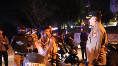 Jaga Situasi Kamtibmas Tetap Kondusif, Kapolres Pelalawan Pimpin Patroli Blue Light