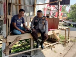 Bhabinkamtibmas Sambang Warga Jalin Kedekatan Dengan Warga Masyarakat