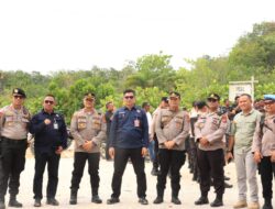 Wakapolda Riau Dampingi Kunjungan Tim PKH ke Taman Nasional Tesso Nilo, Dialog dan Reboisasi Tanaman yang Dirambah