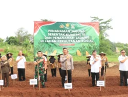 Polres Bogor Laksanakan Penanaman Jagung Serentak Di Lahan Perhutanan Sosial Pada Kuartal III