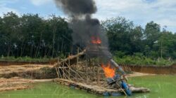 Polsek Kuantan Hilir Tertibkan PETI, 9 Rakit Dimusnahkan di Wilayah Kuantan Hilir Seberang