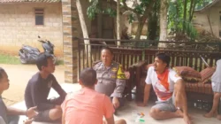 Bhabinkamtibmas Polsek Rumpin Sambangi Warga Poktan Tunas Muda Tarogong, Ajak Warga Jaga Kamtibmas di Desa Mekarsari