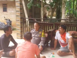 Bhabinkamtibmas Polsek Rumpin Sambangi Warga Poktan Tunas Muda Tarogong, Ajak Warga Jaga Kamtibmas di Desa Mekarsari