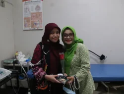 Di Balik Setiap Dokter Yang Berjasa, Ada “Tulang Punggung Emosionali’ Yang Tak Terlihat 