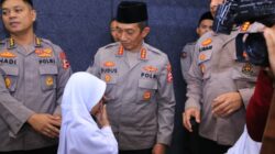 Wujud Peduli Sesama, Humas Polri Berikan Tali Asih Kepada 100 Anak Yatim Pada Khatanan HUT Ke-74