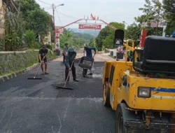 BRI BO Cibinong Sumbang 500 juta untuk Jalan Aspal di Desa Tangkil