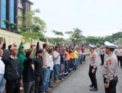 Bantuan Polda Riau ke Agam Tak Putus, Kini Kirim 30 Tangki Air