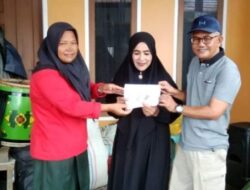 Tim Kesenian Tambua Salingka Danau Serahkan Donasi Bencana Maninjau ke IKTR Pekanbaru