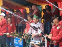 Meriahnya Festival Perang Air di Riau, Irjen Herry: Merawat Budaya, Melindungi Alam, dan Memperkuat Kesejahteraan