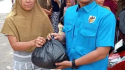 Ama Dery Salurkan Bantuan Untuk 45 KK Terdampak Bencana di Jasinga