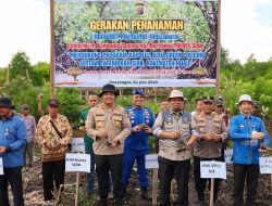 Peringatan Hari Lingkungan Hidup Sedunia, Polres Siak Bersama Pemerintah Kampung Penyengat Tanam 7.000 Bibit Mangrove