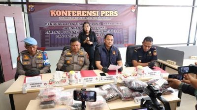 Gagalkan Peredaran 6,94 Kg Sabu dan 969 Cartridge Etomidate Senilai Rp9,8 Miliar, Polda Riau Selamatkan 35 Ribu Jiwa