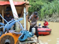145 Rakit PETI di Sepanjang Sungai Kuantan Dimusnahkan Personil Gabungan TNI-Polri dan Instansi Terkait