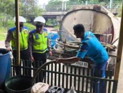 Wujud Nyata Kepedulian Polri untuk Masyarakat, Polda Riau Distribusikan 2.312 Paket Bansos, Bedah Rumah dan Air Bersih