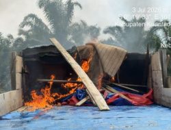 Polsek Singingi Tertibkan Aktivitas PETI di Desa Kebun Lado, 1 Unit Rakit Dimusnahkan