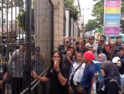 Kejari Sukabumi Didesak Buka Data Proyek Strategis, Massa Juga Tuntut Kasi Intel Dicopot