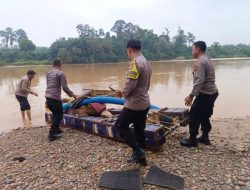 Jaga Kelestarian Sungai Batang Kuantan, Polsek Hulu Kuantan Tertibkan 2 Rakit PETI
