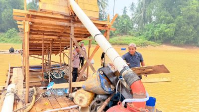 Via Layanan 110, Polisi Kuansing Tertibkan Tambang Ilegal di Sungai Kuantan