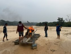 Polres Kuansing Tertibkan Dua Rakit PETI di Muara Lembu